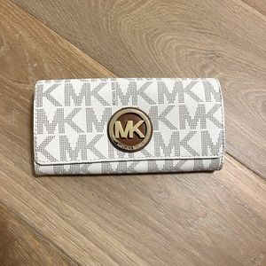 Michael Kors wallet